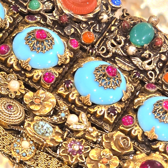 ✨️ 𝙉𝙞𝙖'𝙨 𝙅𝙚𝙬𝙚𝙡𝙧𝙮 𝘽𝙤𝙭 ✨️ Live Vintage Jewelry Auction! - Picture 10 of 14